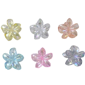 Set di sei mollette per capelli a forma di fiore traslucido in vari colori pastello