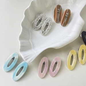 French Style Oval Hollow Acetate Hair Clips For Women Elegant Marble Pattern Side Duckbill Clips Minimalist Hair Accessories