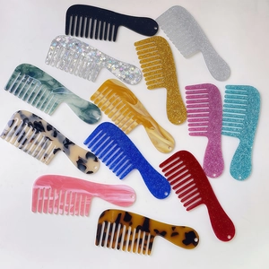 Mini Portable Wide Tooth Hair Comb Acrylic Glitter Leopard Star Pattern Fringe Comb Keychain Bag Pendant Travel Hair Tool