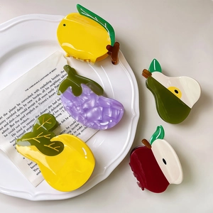 Set di mollette per capelli in acetato con design di limone, melanzana, pera e mela