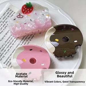 Détails des pinces à cheveux en acétate aux motifs de gâteau à la fraise et donut
