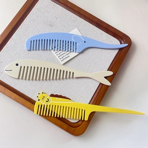 Peignes à Cheveux Animaux de Dessin Animé Mignons Pour Enfants Femmes Brosse à Cheveux Démêlante en Acétate Portable Forme Éléphant Poisson Girafe