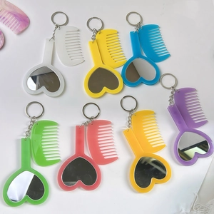 Porte-clés Miroir en Forme de Cœur et Mini Peigne Portable en Acrylique Marbre Décoration de Sac pour Femmes Filles Quotidien