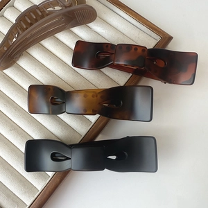 Set di fermagli per capelli eleganti in tartaruga e nero opaco per donne con capelli folti