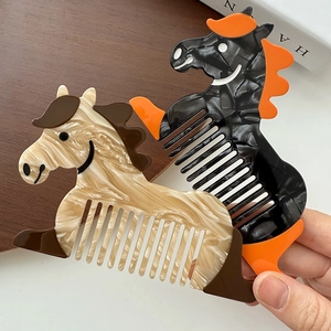 Peignes à cheveux chics en forme de cheval en acétate avec motif de marbre