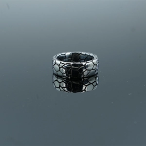Vintage oxidized silver square ring featuring a unique cracked geometric cell pattern