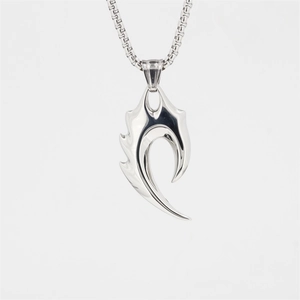 Collier Pendentif Dent de Loup Flamme Punk Bijoux en Acier Inoxydable Pour Hommes Style Rock Gothique Poli Argenté