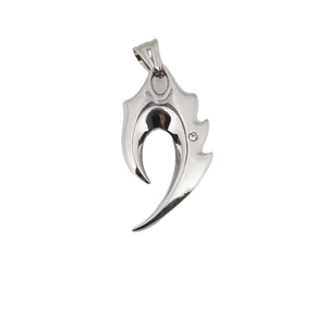 Pendentif punk dent de loup flamme en acier inoxydable poli avec un accent de diamant
