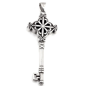 Pendentif clé vintage en acier inoxydable avec motif de croix orné et gravure détaillée