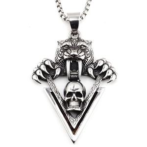 Collier gothique punk avec pendentif tête de tigre et crâne en argent vieilli