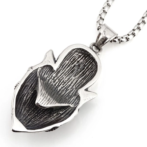 Retro stainless steel wolf skull pendant necklace with industrial brushed metal texture