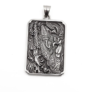 Heren Retro Titaniumstaal Reliëf Godheid Hanger Halsketting Chinese Mythische Figuren Rechthoekige Medaille Sieraden Met Boxketting