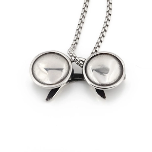 Vintage Hip-Hop Halskette in Silber mit runden Brillenanhänger an einer Box-Kette