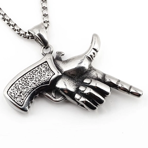 Collier rétro en acier inoxydable pour hommes avec pendentif pistolet à main sur chaîne