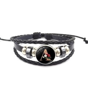 Meerlaagse lederen armband met letter A hanger en bloemontwerp voor mannen en vrouwen