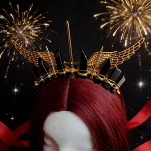 Gothic Kristall Krone Haarreif mit goldenen Engelsflügeln und Schwertern für Cosplay