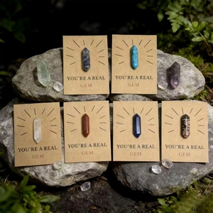 Natuurlijke Kristallen Zeshoekige Punt Inspirerende Cadeaukaart Edelsteen Bureaubedecoratie Motiverende Steen Decor