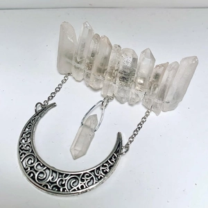 Couronne de mariée wicca faite main avec cristaux de quartz blanc et pendentif lune