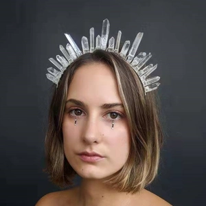 Couronne de cristal bohème avec pointes de quartz naturel pour coiffure de mariée