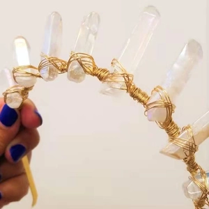 Serre-tête couronne en cristal blanc fait main avec fil doré pour mariage et fêtes