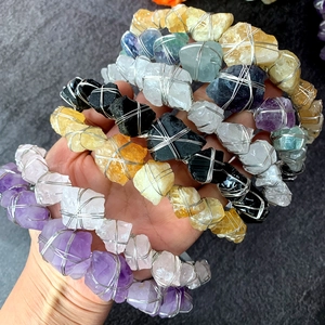 Cerchietto per Capelli in Cristallo di Ametista Naturale Fatto a Mano Avvolto a Filo Pietra Grezza Copricapo da Sposa Bohemien