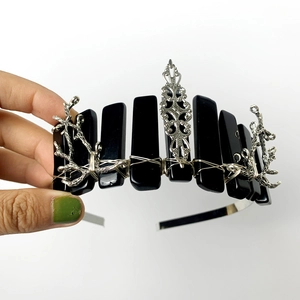 Handgefertigtes schwarzes Obsidian Kristall-Diadem mit Silberzweigen und Metall-Filigran