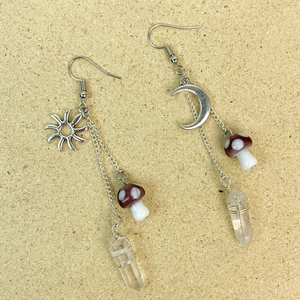 Boucles d'oreilles champignon soleil et lune avec cristaux de quartz naturels