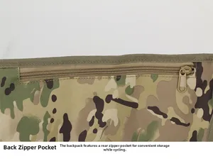 Detail van camouflage heuptas met verborgen ritsvak voor wandelen en outdoor-gebruik