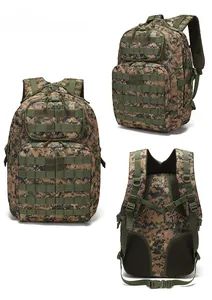 Drei-Wege-Ansicht des taktischen Rucksacks in Dschungel-Digital-Tarnung mit MOLLE-System