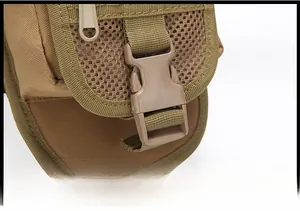 Detailansicht der taktischen Gürteltasche in Khaki mit sicherem Verschluss und Nylon