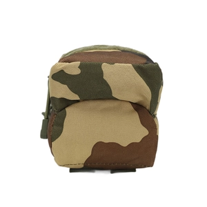 Tactical camouflage water bottle pouch in durable high-density nylon for outdoor hiking
