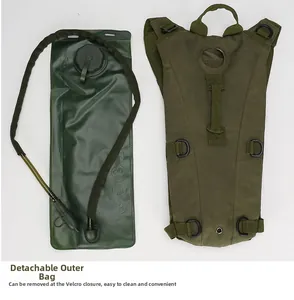Détail du réservoir d'hydratation tactique 3L avec graduations et sacoche en nylon