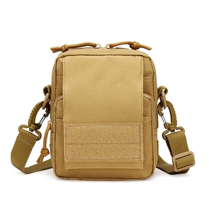Borsa a tracolla tattica coyote brown con sistema Molle e pannello velcro per uso all'aperto
