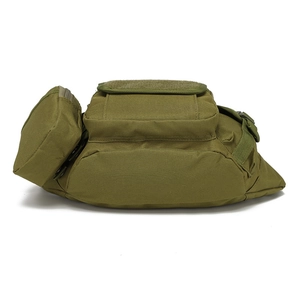 Détail du sac banane tactique vert armée avec compartiments multiples et texture en nylon