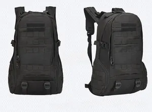 Détail du sac à dos tactique 35L noir avec sangles MOLLE et boucles de compression latérales