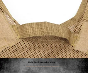 Detail van hoge dichtheid handvat singelband en ademend gaas op kaki tactisch vest