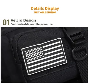 Nahaufnahme eines taktischen Rucksacks mit 3D-US-Flaggen-Klettpatch und robustem Nylon