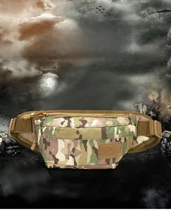 Vue détaillée du sac banane tactique camouflage multicam avec panneau velcro robuste