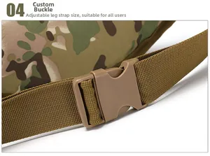 Détail de la boucle tactique réglable et sangle en nylon avec motif camouflage MC