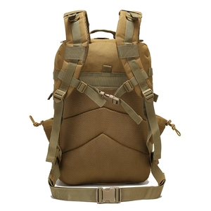 Taktischer Wanderrucksack in Khaki mit MOLLE-System und atmungsaktiver Rückenpolsterung