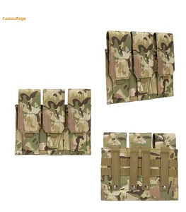 Détail de la pochette tactique triple camouflage avec système de fixation Molle
