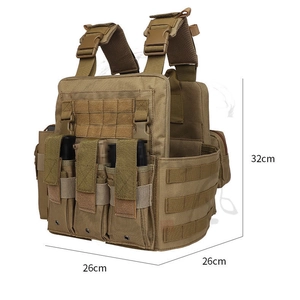 Detailed view of tactical vest dimensions 32x26x26cm with MOLLE system and quick release