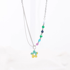 Bunte Perlen-Blumenkette mit asymmetrischen Silberketten und Blumenanhänger