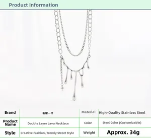 Détail du collier double en acier inoxydable avec pendentif lave et perle élégante