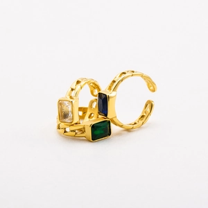 Set de tres anillos de cadena cubana dorada con circonitas verdes, azules y claras