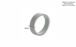 Detailansicht des 8mm breiten silbernen Titanstahl-Netzrings mit Metallstruktur