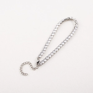 Bracelet tennis argenté 4mm avec zircons ronds et fermoir mousqueton ajustable