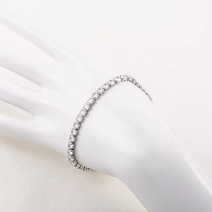 Bracelet tennis 4mm en acier titane argenté orné de pierres de zircone cubique claires