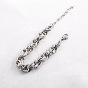 Men's hip hop stainless steel chunky O-chain bracelet with diamond-cut metal links