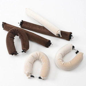 Hitzelose Lockenwickler aus Samt in Kaffee und Beige mit flexiblen Metallhaken